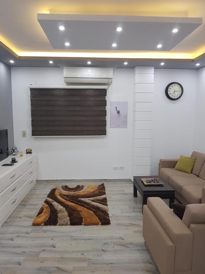 Апартаменти Flat 01 Bed Room. Sea Street. Hadaba Area.