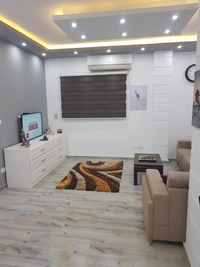 Апартаменти Flat 01 Bed Room. Sea Street. Hadaba Area. *